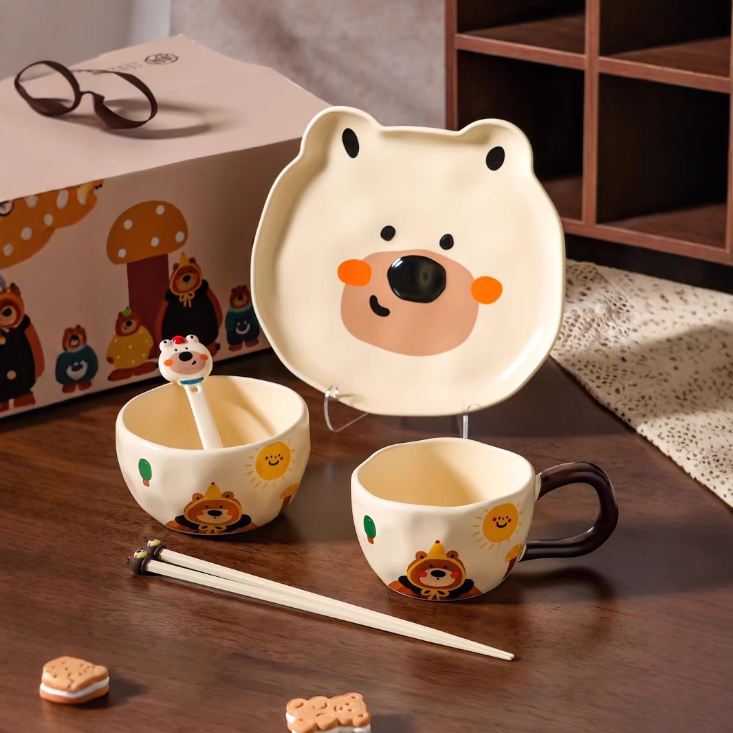 Pequeño oso conjunto familiar personalidad de dibujos animados tazón de cerámica con cocinas de cocinas tazas de regalo de alto valor facial cubiertos lindos