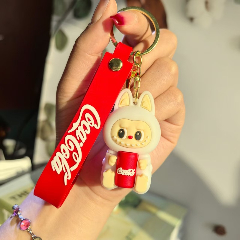 クリエイティブで個性的なコーララブブキーホルダー、飲料ボトル、バッグの飾り、立体的な車の鍵、柔らかいゴム製、屋台販売用|undefined