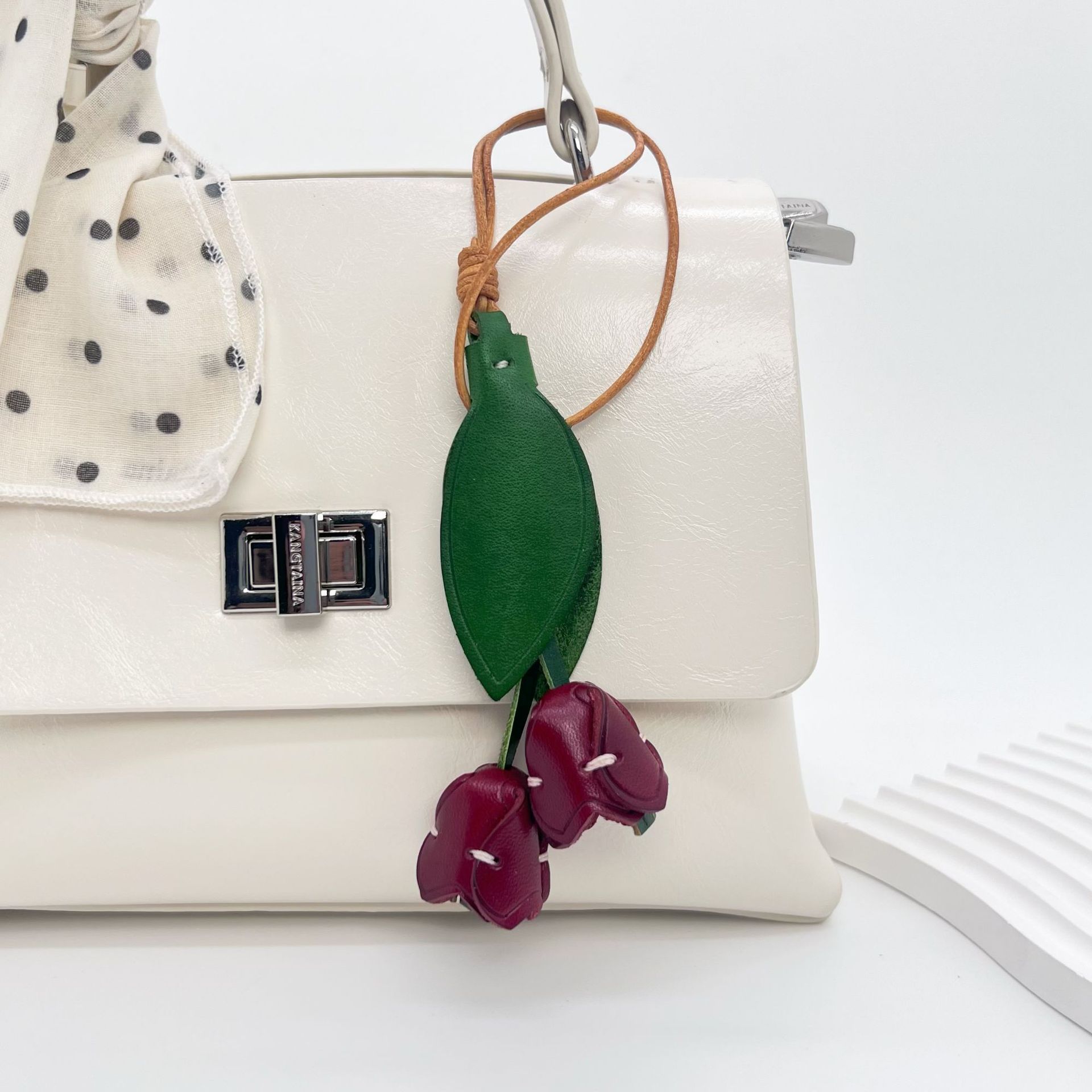 튤립 - 밝은 빨간색