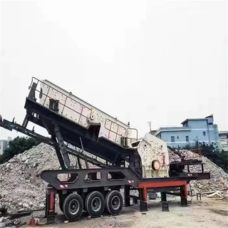 新型建筑垃圾制砂机破碎站移动鹅卵石破碎机设备多功能石料破碎车