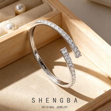 �羳s925���y��Ȧ���CŮʿ�p�ݸ߼��к��s�ٴ��_�ڭh��肝M��֭h