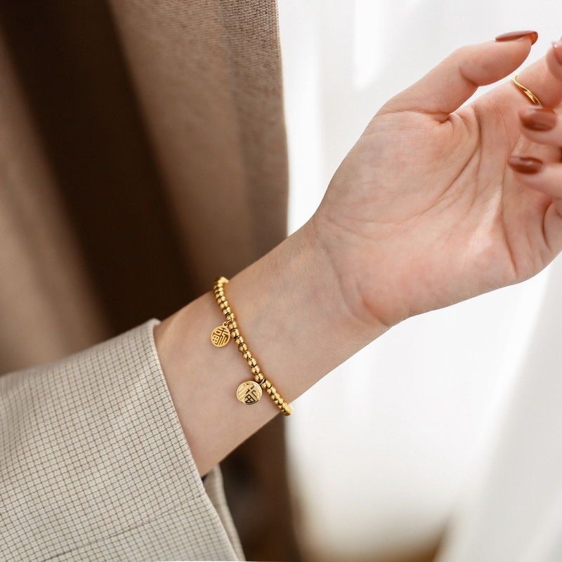 De Acero de titanio de color de retención de oro rosa pulsera de la suerte de la mujer rojo neto mismo estilo de todos los partidos de moda pulsera de moda accesorios de moda