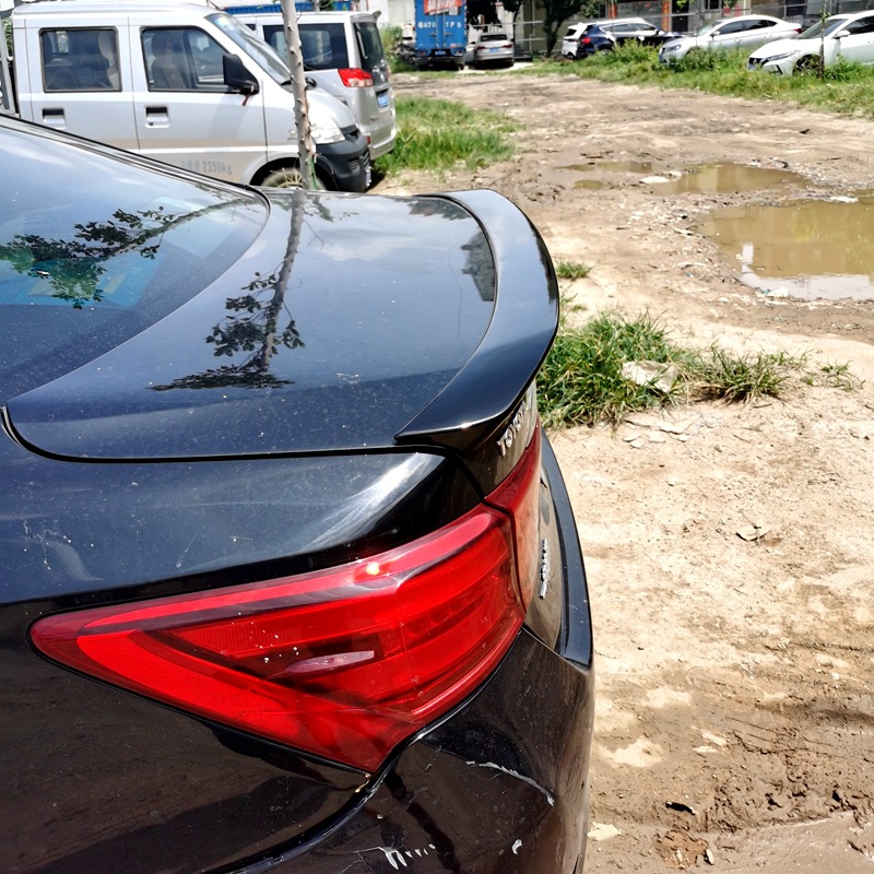 Suitable for 2015-2018 Toyota Crown Rear Wing 14Th Generation Crown Modification Special Punch-Free Horizontal Tail Press