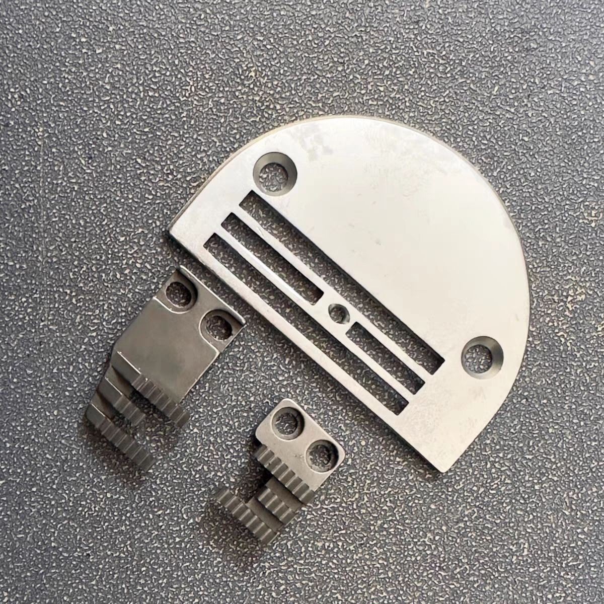 重机5490针板上下差动打皱针板小嘴三排五排针板牙齿薄料专用压脚