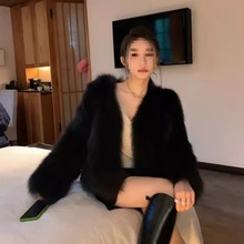 新款2025仿狐狸毛年轻皮外套女短款托卡冬时尚百搭毛毛上衣