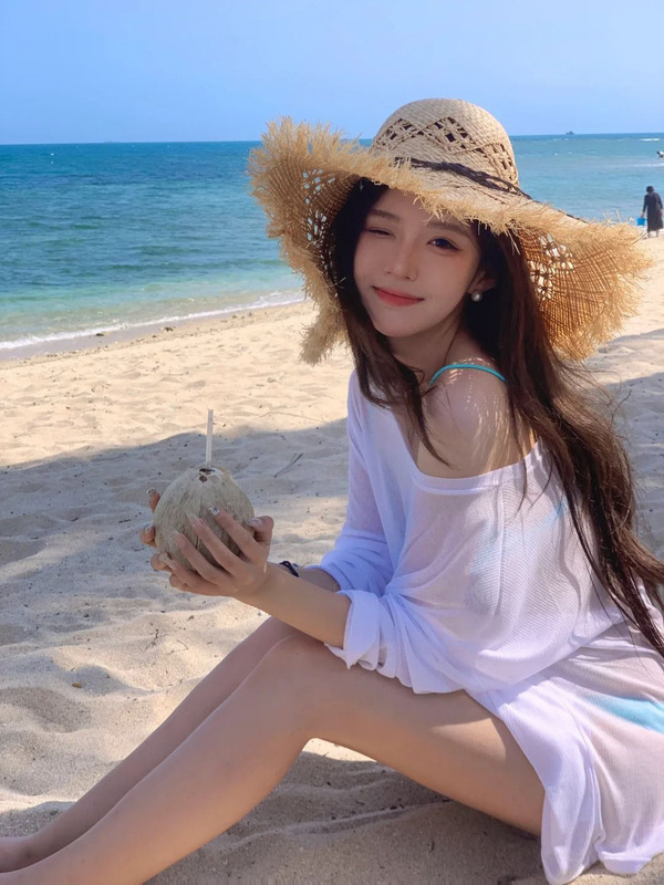 白色薄款冰丝套头防晒罩衫女2025夏季新款海边度假小心机微透长袖|undefined