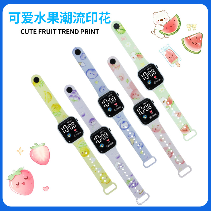 新款卡通动漫印花LED方块数字显示电子表中小学生时尚个性手表