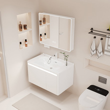 �������b��̨����ˮԡ�ҙ��մ�һ�w���l���g��ϸБ�ԡ�ҙ��M��ϴ