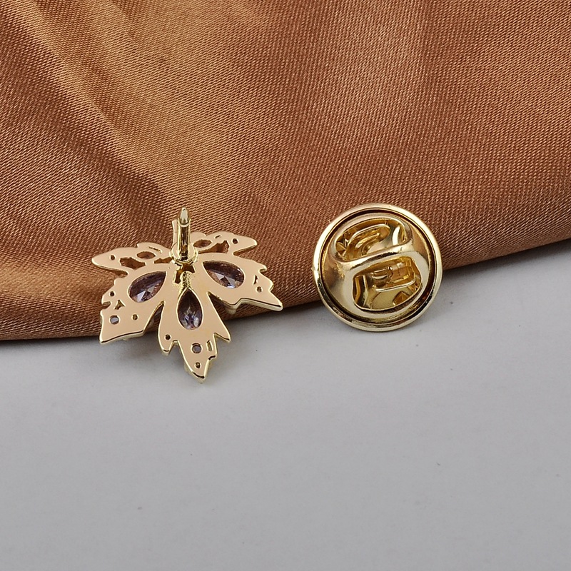 Fashion Maple Leaf Copper Plating Inlay Pearl Zircon Women's Brooches display picture 5