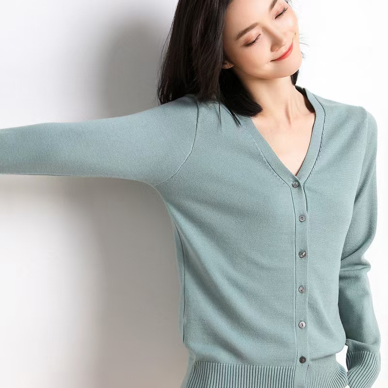 2025新款女装早秋V领开衫白色毛衣针织毛衣带扣开衫纯色外套女秋|undefined