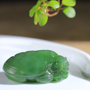 Jin Yu Tang Natural Xinjiang Hetian Jade Russian Material Jasper Old Material Spinach Green Micro Cat's Eye Jade Dragon Turtle Pendant genuine goods
