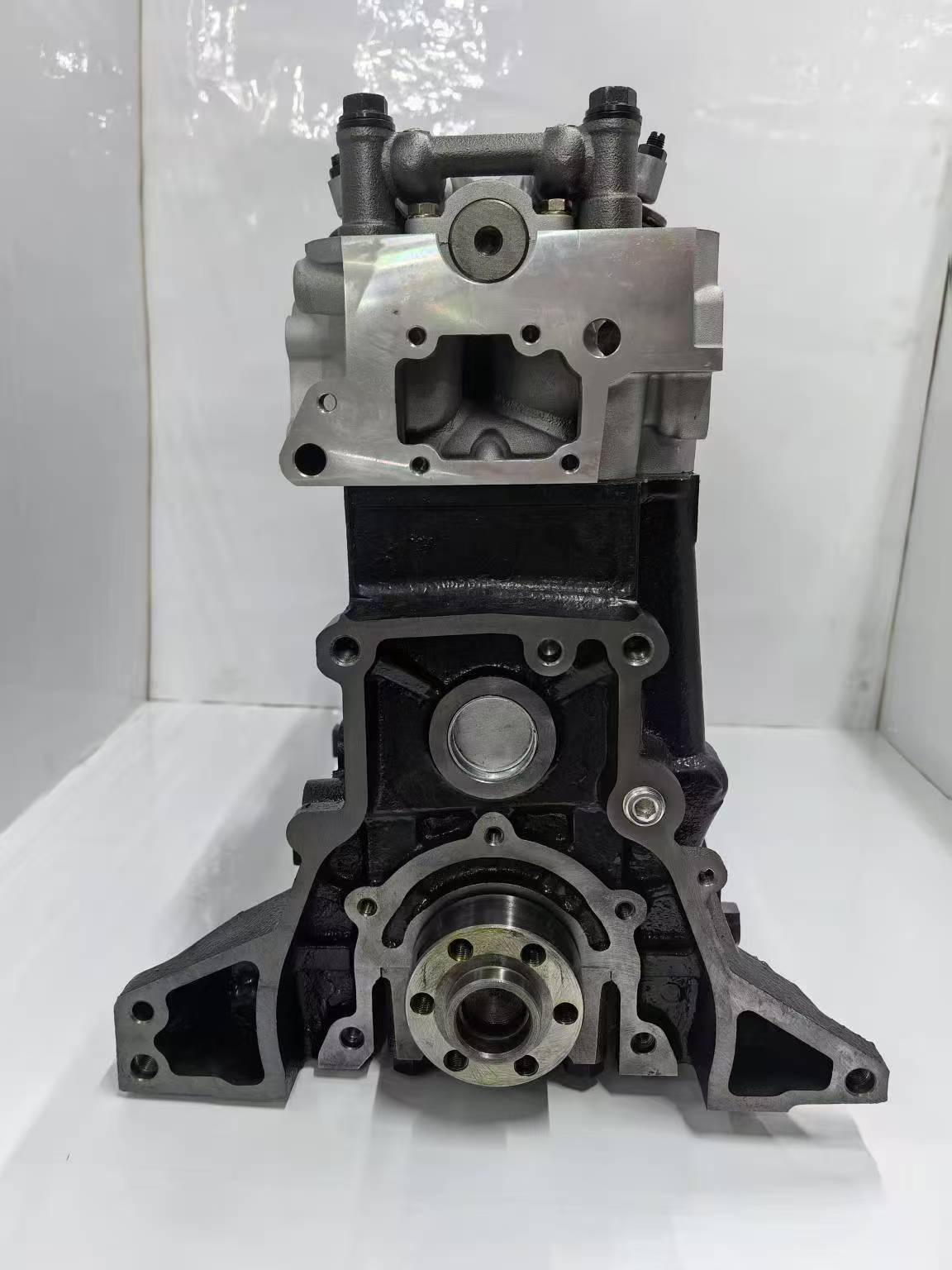 Suitable for Toyota Hiace Hilux 22R Engine, Cylinder Head and Cylinder Block Assembly, Brand New Domestically Produced, with One Year Warranty