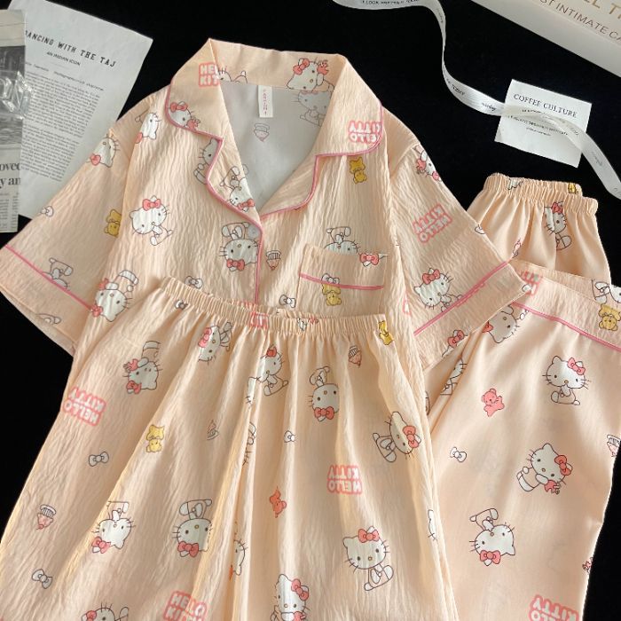Venta al por mayor transfronteriza de tres piezas nube de algodón solapa cárdigan de dibujos animados pantalones de manga corta pantalones cortos ropa a domicilio traje de pijama de mujer