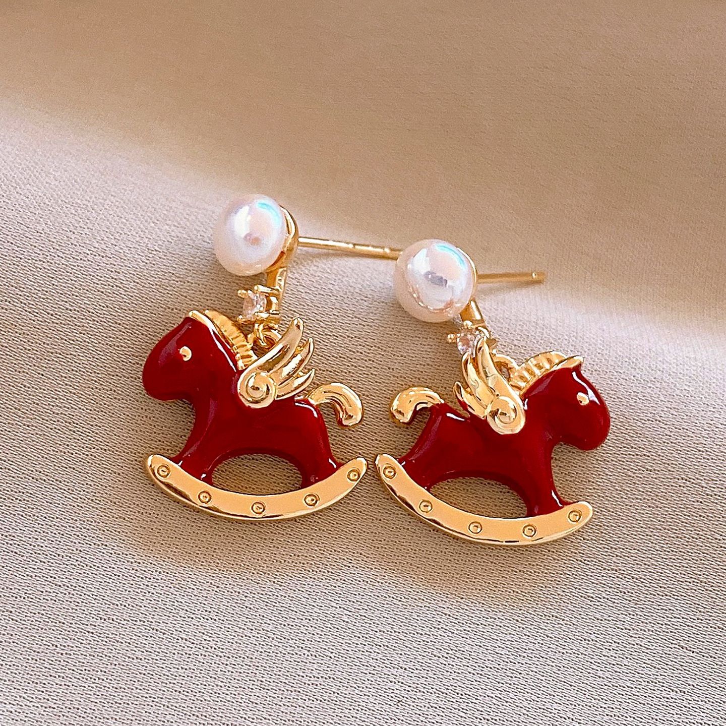 Oro verdadero eléctrico galvanis colgante de piedra pony pendientes collar ligero lujo nicho universal conjunto temperamento alta sensación de joyería mujer