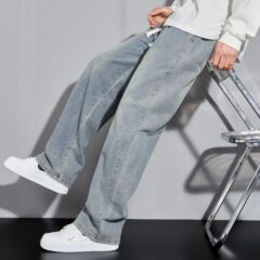 春夏のソフトジーンズ男女のカジュアルな組み合わせのゆったりとした明るい色のレトロな垂直感のストレートパンツ男性の黒いアメリカ式