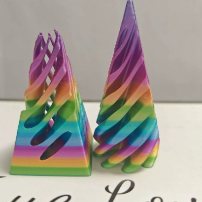 정사각형 피라미드 무지개 캔디 색상 레이어드 무작위