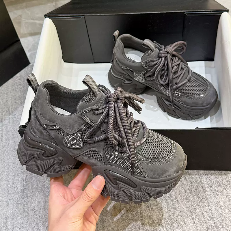 2025秋冬季老爹鞋女学生运动鞋网红休闲女鞋百搭厚底内增高单鞋女