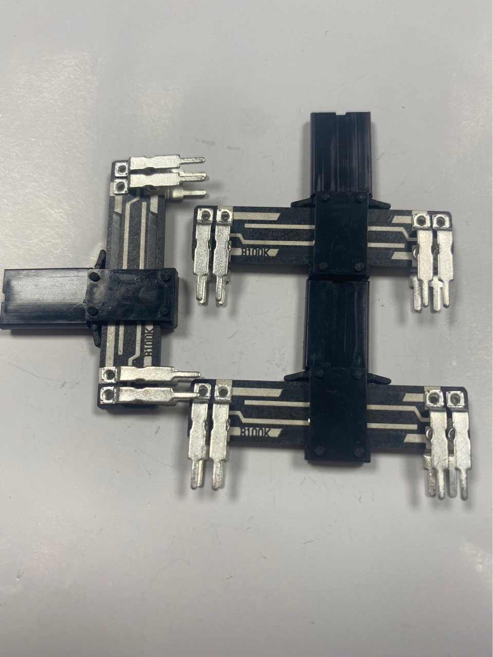 厂家直销音响功放机均衡器用带灯直滑双联电位器