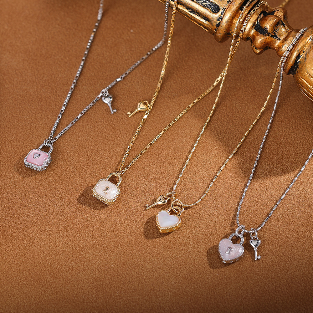 Colar de pérolas de luxo para mulher com fecho magnético_voghion.com