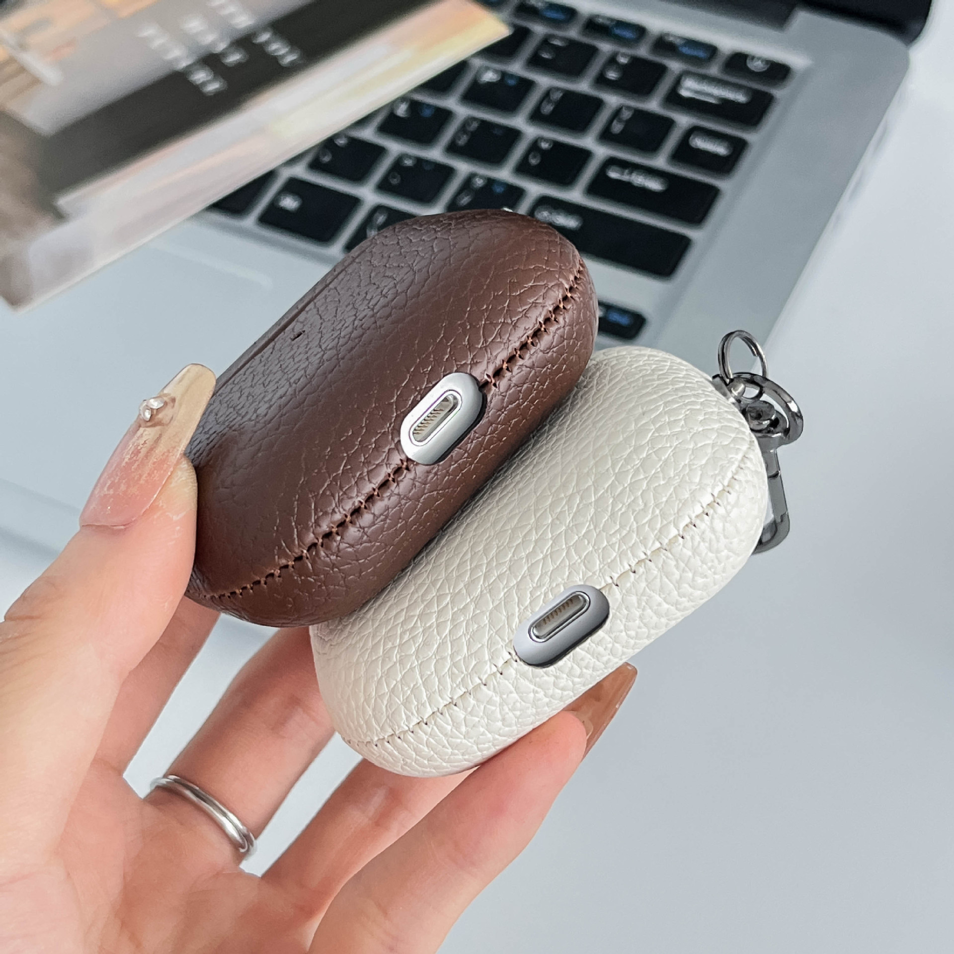 35g Weight iPhone Applicable Brands Bluetooth earbuds case Classification tpu Material Solid Color Pattern Vintage Style, Simple Style Style Injection Molding Craft Tpu Solid Color Injection Molding Vintage Style Simple Style Bluetooth Earbuds Case Phone Accessories 8