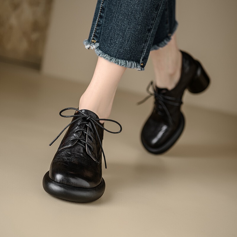 Women's 2025 New Style Thick-Soled Leather Shoes with a Stepping-On-Clouds Feel, Round Toe, Deep Cut, Belt Buckle, Chunky High Heel Women's 2025 New Style Thick-Soled Leather Shoes with a Stepping-On-Clouds Feel, Round Toe, Deep Cut, Belt Buckle, Chunky High Heel
