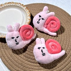 日本のかわいい漫画ピンクウサギカタツムリペンダント面白いぬいぐるみキーチェーン人形ギフトペンダント
