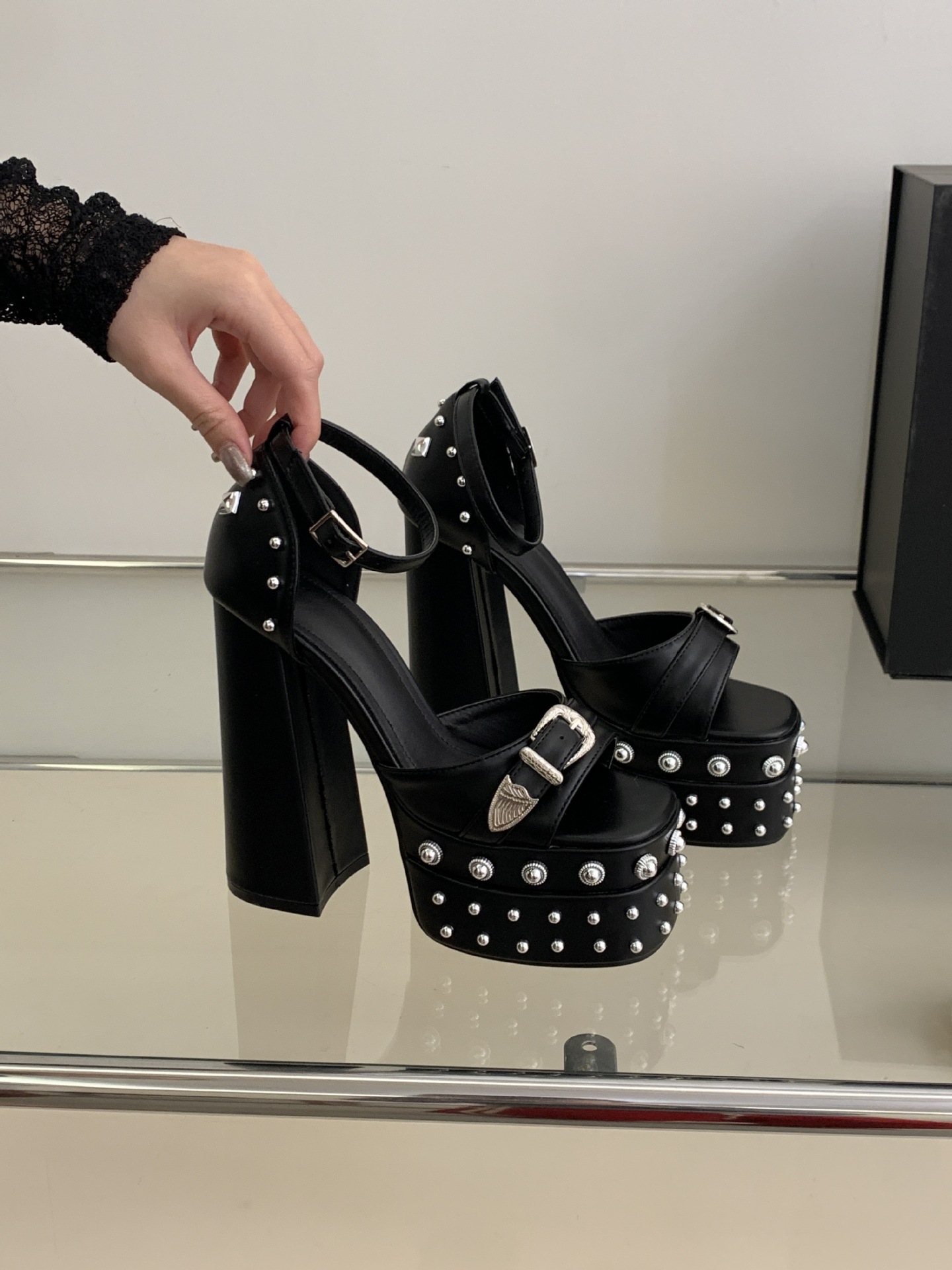 Sandal cao gót nữ hở mũi đính đá, quai một chữ, gót 14,5 cm, đế platform — màu đen chi tiết 5