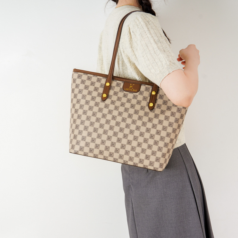 Tote bag women's large capacity checkerboard printed underarm shoulder bag, grand and versatile handbag_voghion.com