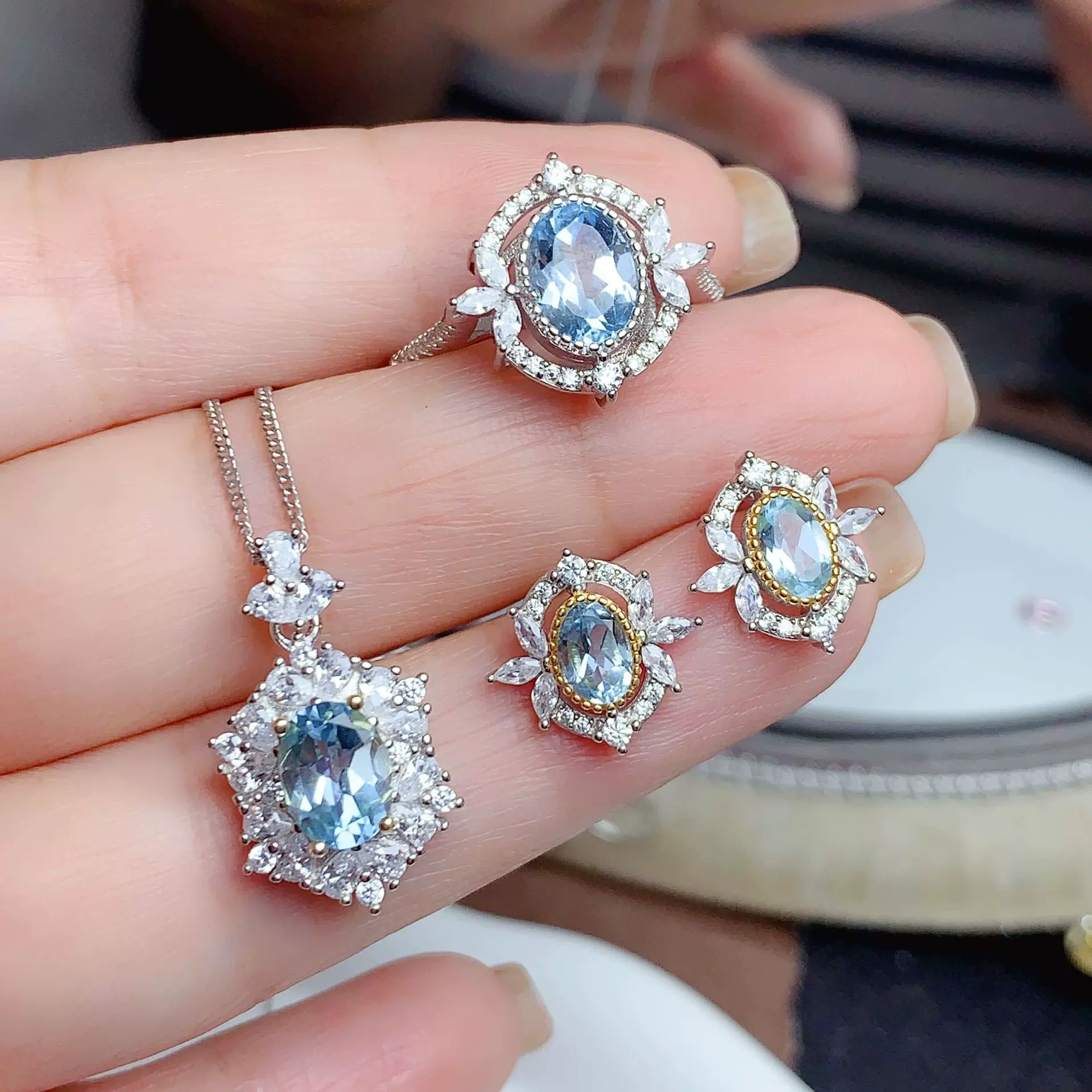 天然蓝托帕石戒指吊坠耳钉套装豪华宫廷风设计感复古女戒耳饰项链