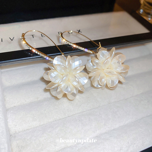 Korean diamond flower pearl earrings French retro cluster ear hook earrings versatile high-end earrings wholesale for women