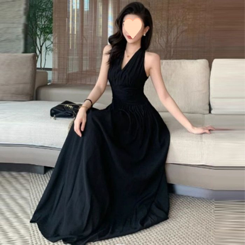 法式气质修身显瘦挂脖连衣裙女年夏季新款收腰度假风无袖长裙|undefined