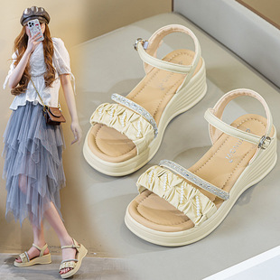 Plus Size Women's Shoes 41-43 Sandals for Women's Outer Wear 2025 New Summer Versatile Rhinestone Fashion Thick-Soled Sandals
