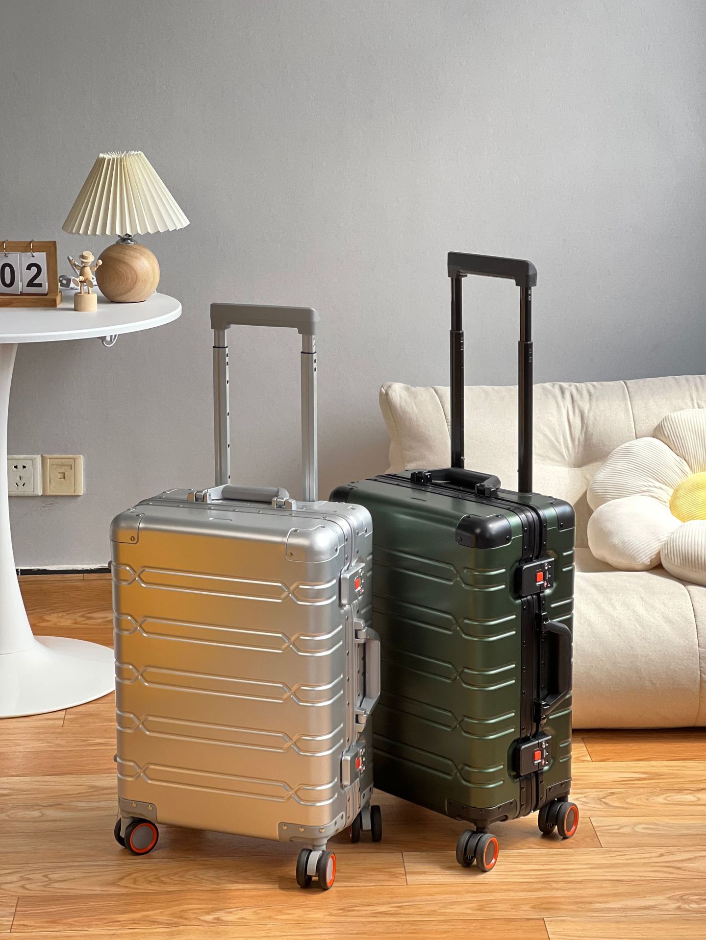 Vollständig aus Aluminium-Magnesium-Legierung gefertigter Trolleykoffer, universeller Trolleykoffer aus Aluminium-Legierung, Damenkoffer 24 Zoll, Metallbox mit Zahlenschloss, Hartschalenkoffer