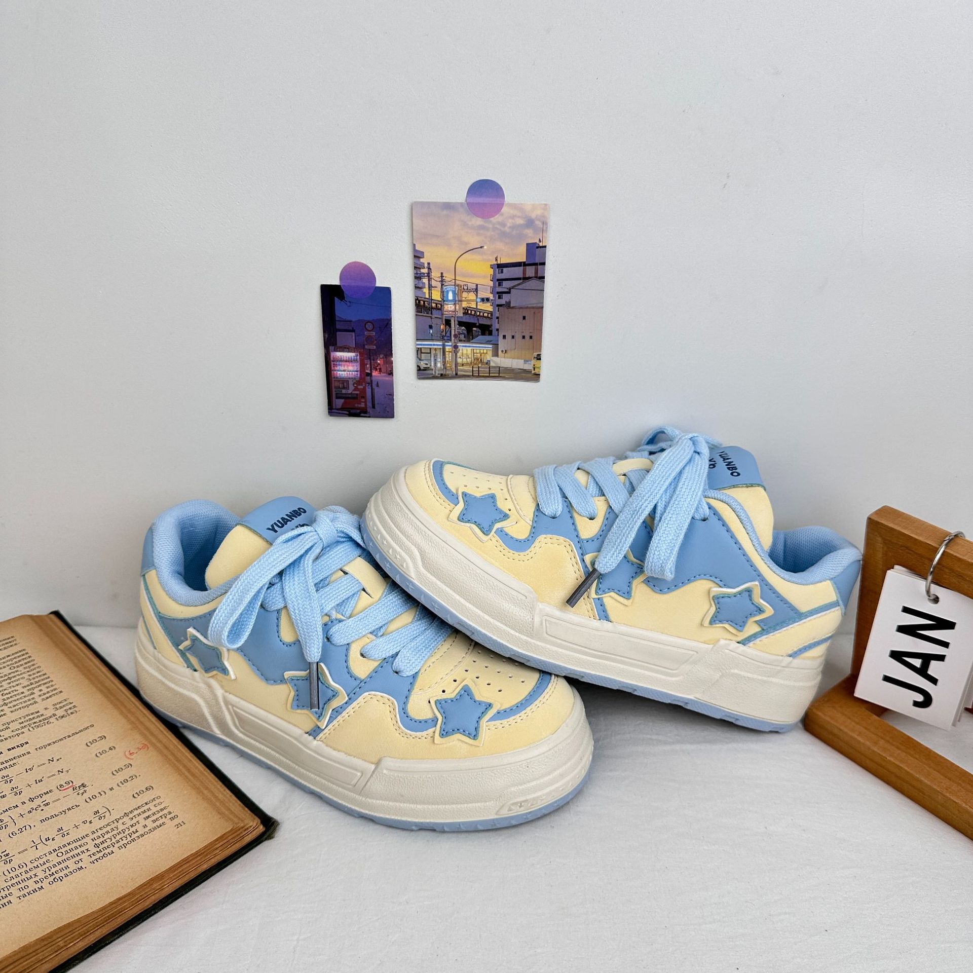 Far Wave 2025 Spring New Student Little White Shoes Zapatos de deporte de todo fósforo de uso exterior de mujer Estilo de Hong Kong Harajuku Zapatos deportivos de mujer