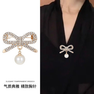 Flores jeans de cintura, pantalones de artefacto, aguja de botón más pequeña, cintura apretada, aguja de cintura ajustable