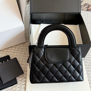 ��̨�羳���l24aС���L���kelly�����23k�¿�r�з��w����Ů��