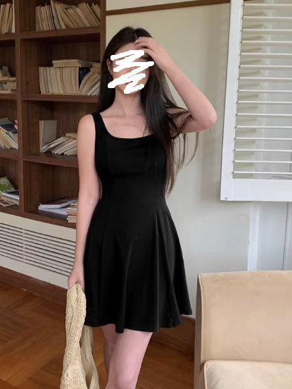 黒の U ネックベストドレス女性のための夏 2025 新しいノースリーブベストドレス美しいピンチウエスト誕生日スカート|undefined