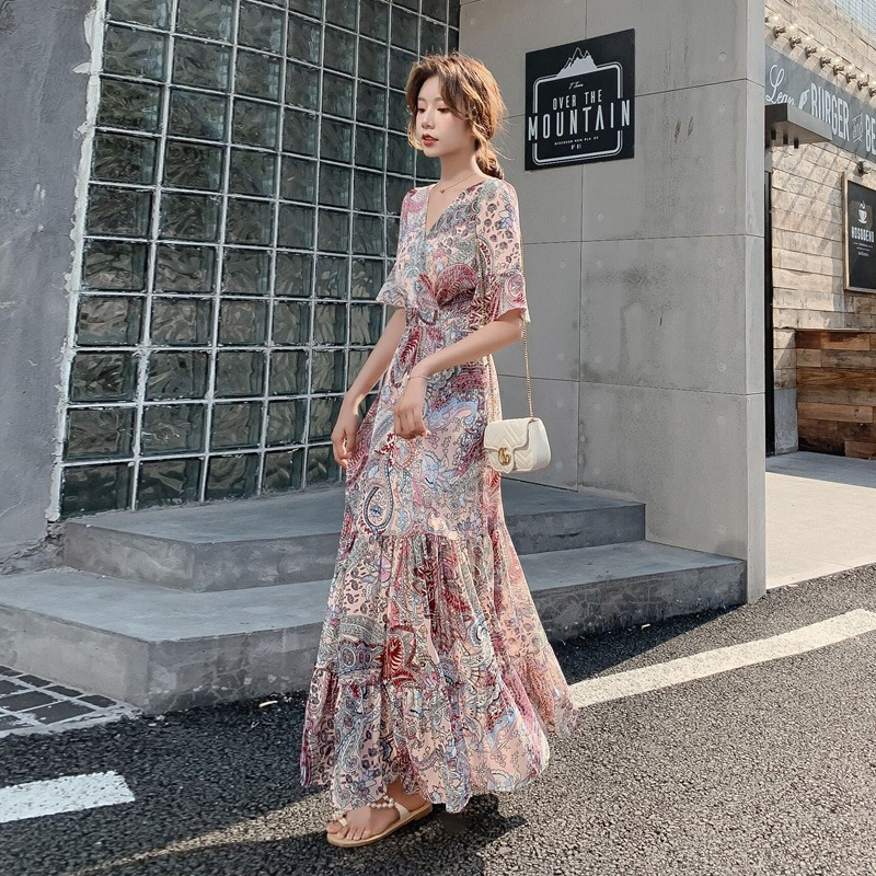 Dress with Large Hem and Mid Sleeves, New Summer Floral Chiffon Long Skirt, V-Neck Waist Slimming Look Abstract Design Long Skirt
