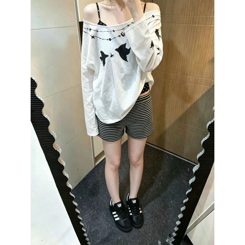 Summer's hottest outfit: Korean-style bird print off-shoulder long-sleeve T-shirt for women, casual loose-fitting off-shoulder top Summer's hottest outfit: Korean-style bird print off-shoulder long-sleeve T-shirt for women, casual loose-fitting off-shoulder top