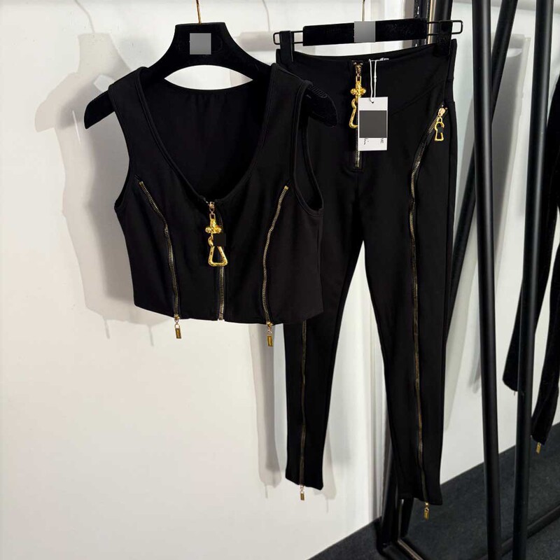 Nanyou European and American Cross-Border Foreign Trade Hot-Selling New Set: Metal Buckle Zipper Vest + Zipper Slim-Fit Leggings Nanyou European and American Cross-Border Foreign Trade Hot-Selling New Set: Metal Buckle Zipper Vest + Zipper Slim-Fit Leggings