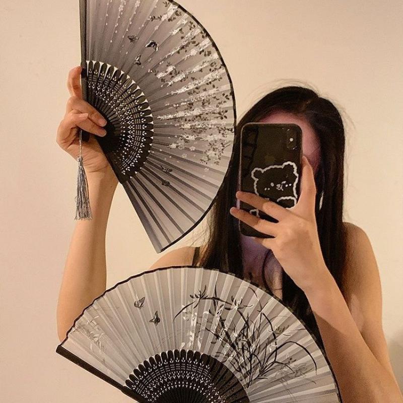 古风小扇子折扇中国风男女汉服舞蹈折叠马面裙新中式古装黑色竹扇|undefined