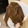 Коричневый