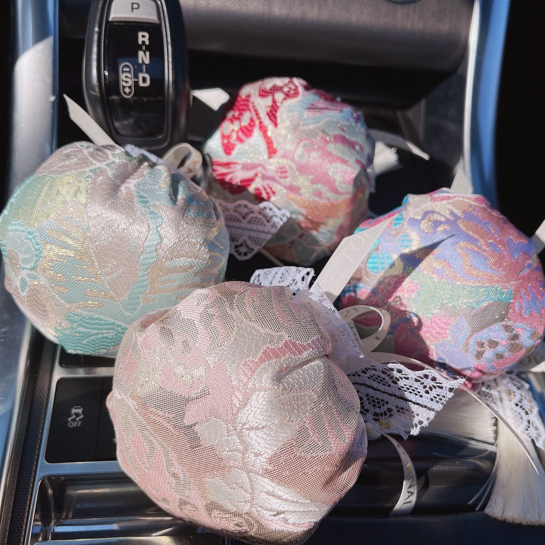 Guofeng Car Bamboo Charcoal Aromatherapy Bag Internet Red Butterfly Tassel Car Ornaments New Smell Removal Car Interior Decoration Supplies