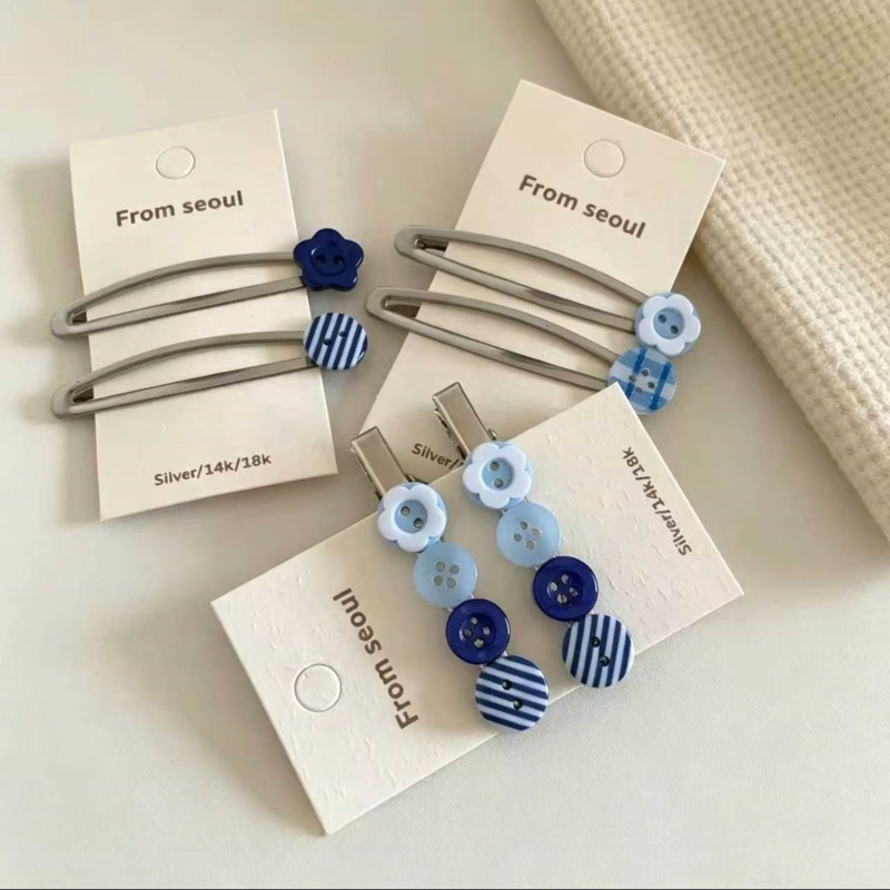 Korean-Style New Sea Salt Blue Striped Floral Button Hairpin, Bangs Clip, Hairpin for Stray Hair, Trendy Side Clip That Enhances Complexion