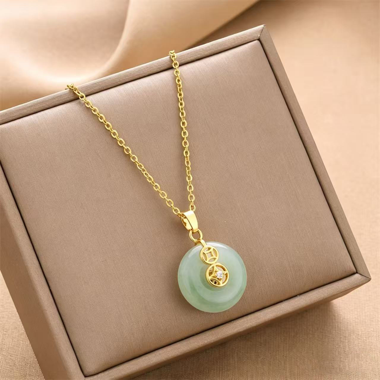 Collar de acero de titanio nuevo transfronterizo, joyería femenina, personalidad de moda, venta caliente simple, joyería de cadena de clavícula femenina, collar creativo image 131