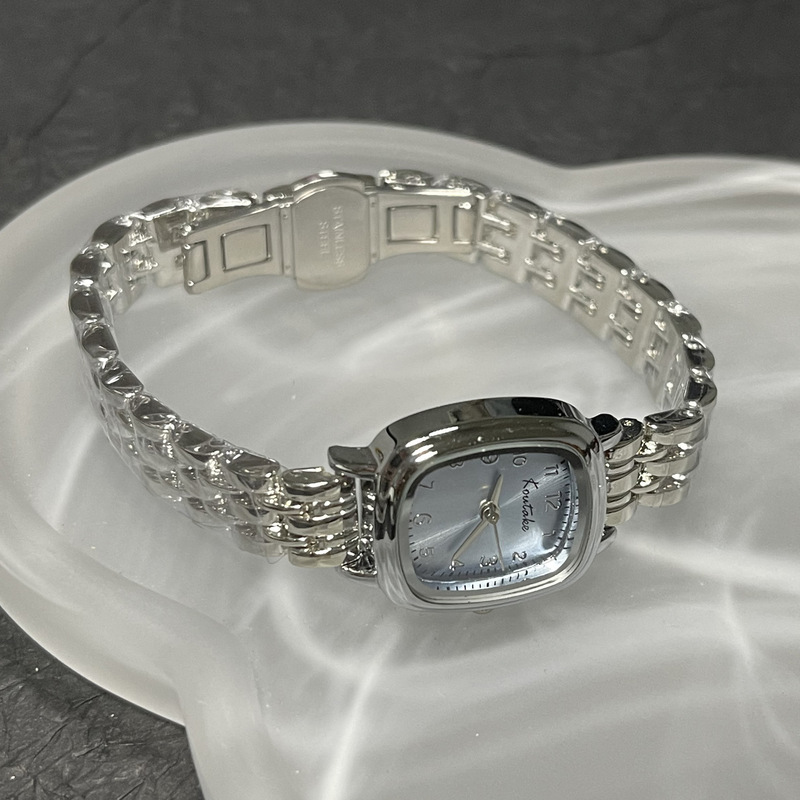 Small Square Chain-Style Watch for Women, Ins-Style British Style, Student French Niche, Simple, High-End, Light Luxury, Exquisite, Versatile Small Square Chain-Style Watch for Women, Ins-Style British Style, Student French Niche, Simple, High-End, Light Luxury, Exquisite, Versatile
