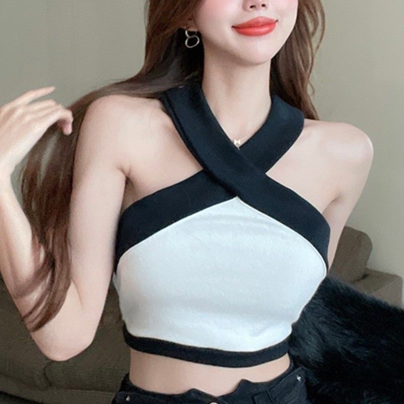 Fashionable retro knitted vest