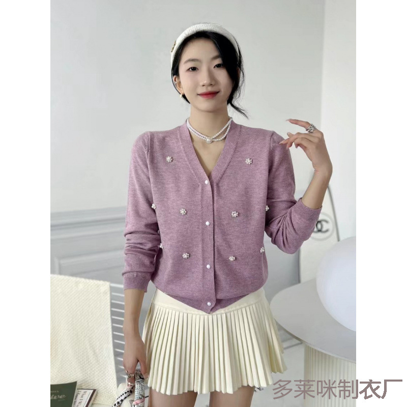 Korean Style New Versatile V-Neck Long-Sleeve Knitted Cardigan for Women, Autumn and Winter Season, Spliced with Beads, Slim-Fit, Soft and Cozy Top