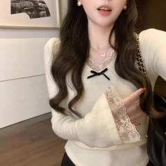 フランス風の小さい香りの風のレースのvネックの長袖のtシャツの女性の秋冬の純粋な欲の風はやせていることを現します。