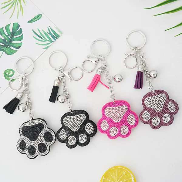 Hot selling style hot diamond creative cartoon bear paw keychain fashion Japanese and Korean bag tassel pendant factory wholesale
